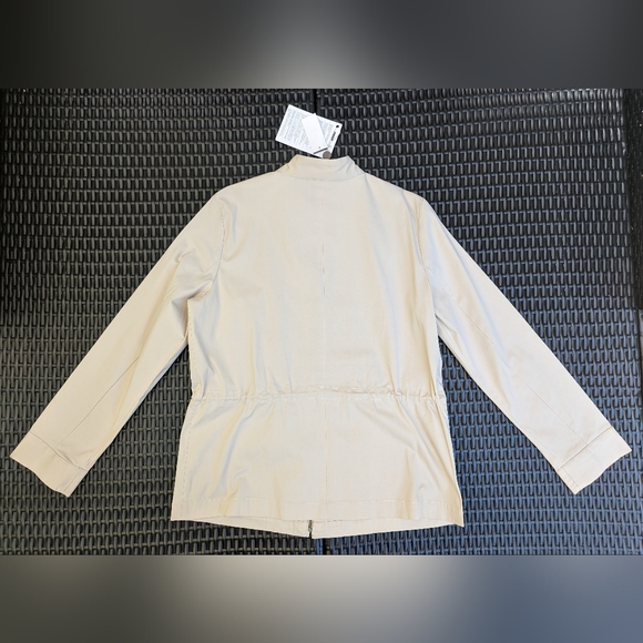 New With Tags Size 14 Brooks Brothers 346 Cream Coat - Picture 10 of 10